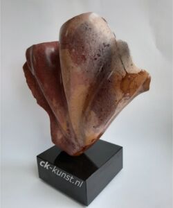 CURVE OF CHANGE Beeld curve of change van aubergine serpentijn